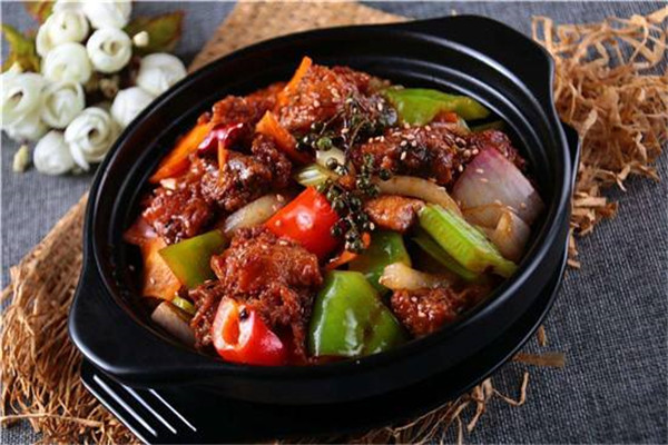麻尚香瓦香鸡米饭加盟怎么样?新品不断,赚钱轻松