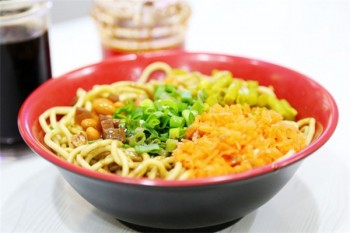 蔡明伟热干面